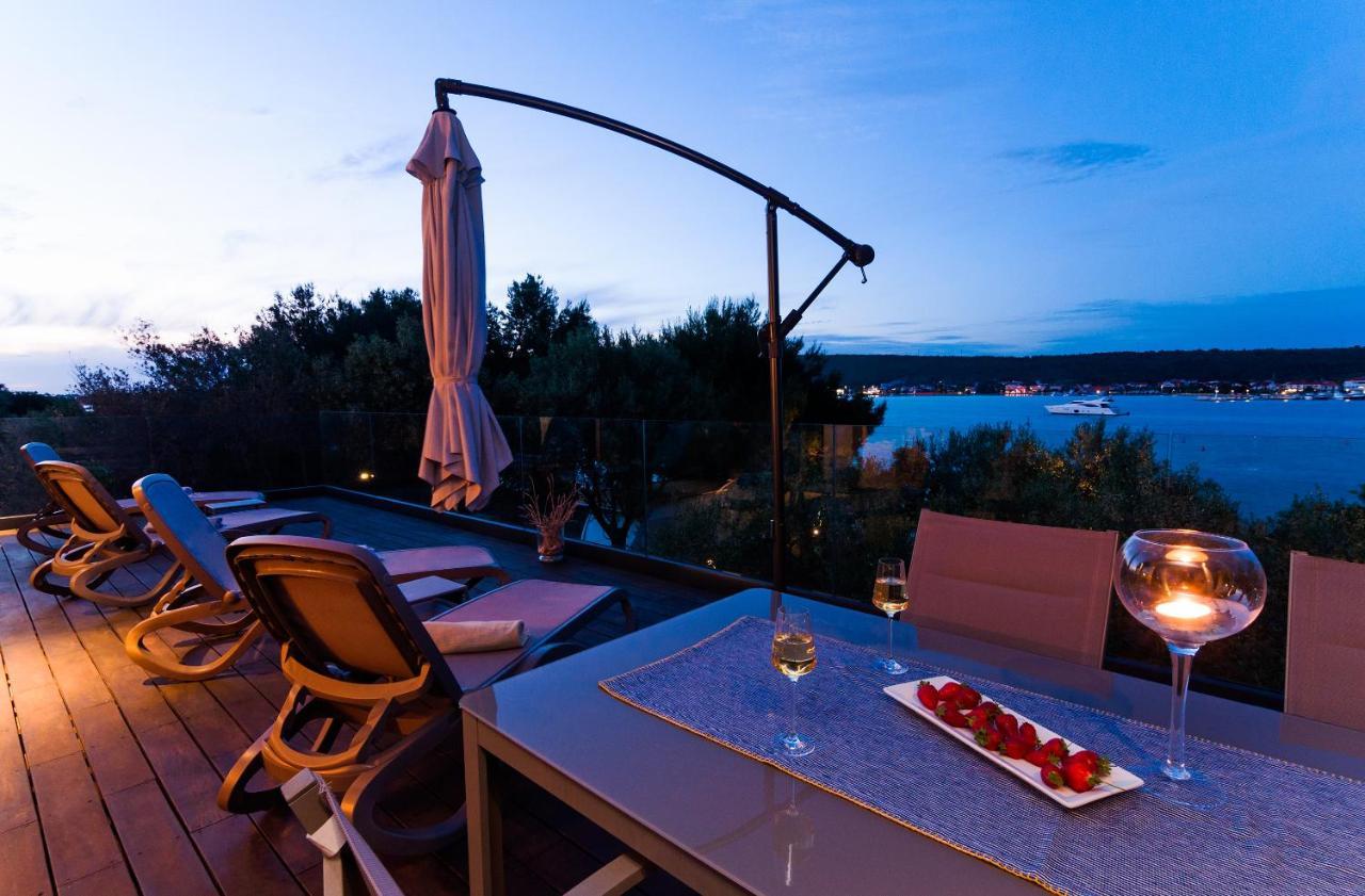Punta Aqua Apartment Sukosan Ngoại thất bức ảnh