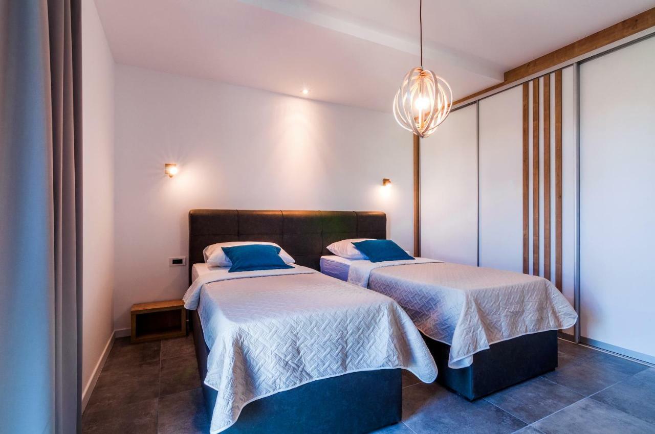 Punta Aqua Apartment Sukosan Ngoại thất bức ảnh